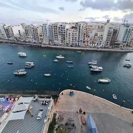 Exquisite 2-Bedroom Seafront Apartment In Spinola Bay San Ġiljan Exterior foto