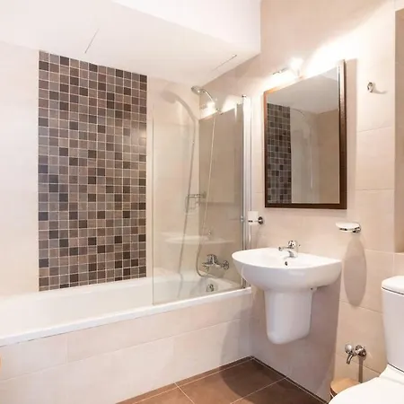 Exquisite 2-Bedroom Seafront Apartment In Spinola Bay San Ġiljan Exterior foto