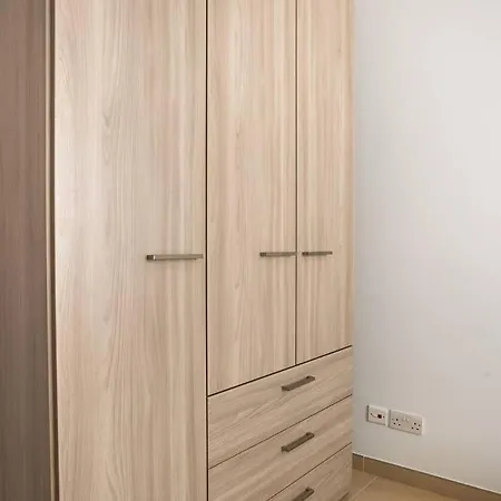 Exquisite 2-Bedroom Seafront Apartment In Spinola Bay San Ġiljan Exterior foto