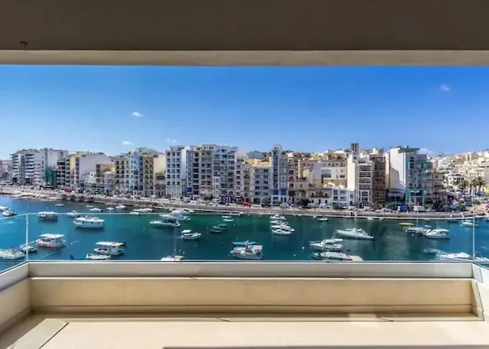 Exquisite 2-Bedroom Seafront Apartment In Spinola Bay