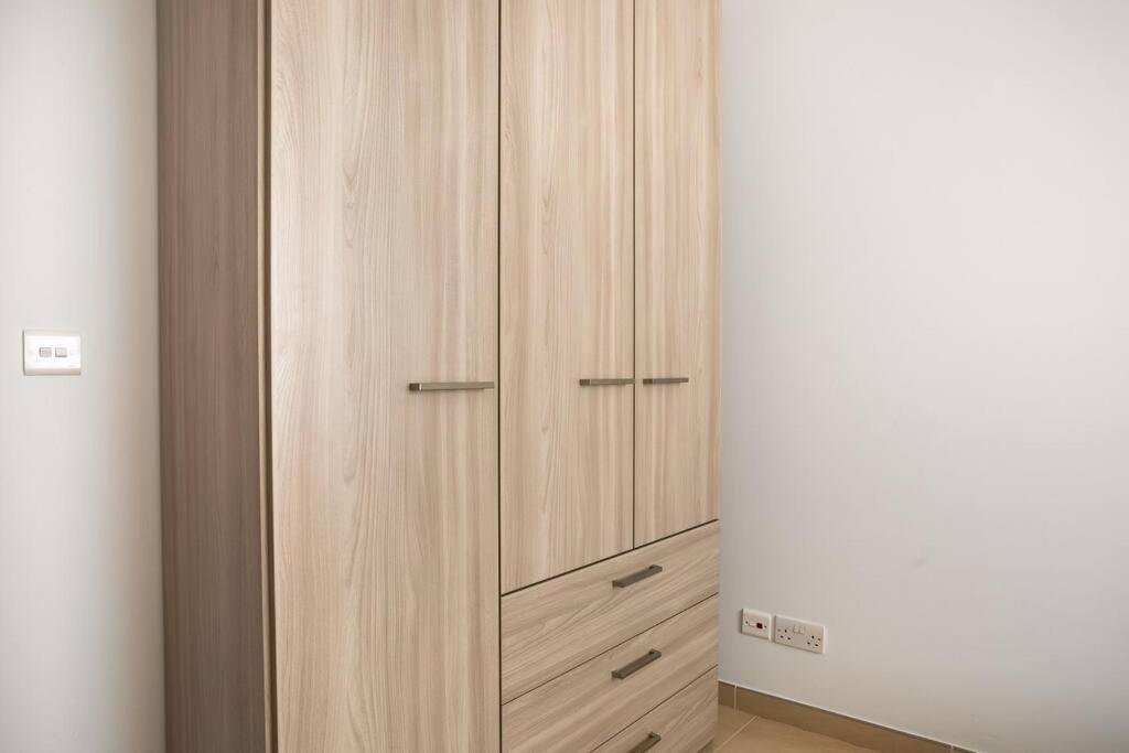 Appartement Exquisite 2-bedroom Seafront In Spinola Bay